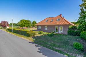 * Idyllisches Reiteranwesen in Wymeer-Einfamilienhaus mit Reitplätzen*  7935 qm   Grundstücksfläche  – Die vollständige Adresse der Immobilie erhältst du vom Anbieter., 26831 Bunde – Vorschaubild 2