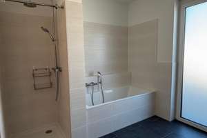 Exklusive 2-Zimmer-Penthousewohnung (91,5 m²) mit großer Dachterrasse direkt am Europagarten – Niedernhausener Straße 53, 60326 Gallus, Frankfurt am Main – Vorschaubild 10