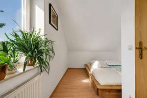 Energieeffiziente Maisonette-Wohnung mit Terrasse, Garage und viel Platz in Berlin-Biesdorf – Die vollständige Adresse der Immobilie erhältst du vom Anbieter., 12683 Biesdorf, Berlin – Vorschaubild 14