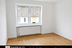 Helle 4,5-Zimmer-Wohnung mit zwei Tageslichtbädern – Hügelstraße 13, 42859 Zentralpunkt, Remscheid – Vorschaubild 4