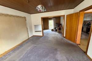 Wilnsdorf Oberdielfen, solide DHH ca. 100m² Wfl, Keller, Garage in guter Lage – Die vollständige Adresse der Immobilie erhältst du vom Anbieter., 57072 Siegen, Siegen – Vorschaubild 4