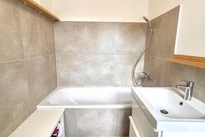 Sanierte 4-Zimmer-Altbauwohnung mit Traumgarten & Zugang zu den Ceciliengärten – Sponholzstraße 40, 12159 Schöneberg, Berlin – Vorschaubild 14