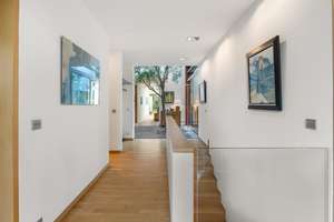 Architektenbungalow mit ikonischer Architektur und einzigartigem Naturschutzblick – Die vollständige Adresse der Immobilie erhältst du vom Anbieter., 22359 Volksdorf, Hamburg – Vorschaubild 19