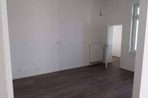 Loggia u. Balkon: neuwertige 3,5-Zimmer Porta Hausberge ZENTRAL – Hauptstraße 45, 32457 Porta Westfalica – Vorschaubild 12