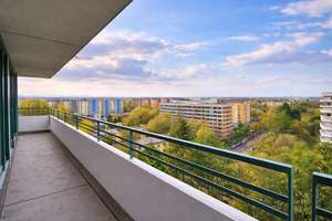 3-Zimmer Panorama-Eckwohnung im 10. OG mit Alpenblick, Südbalkon & Tiefgarage am Ostpark – Die vollständige Adresse der Immobilie erhältst du vom Anbieter., 81735 Neuperlach, München – Vorschaubild 2