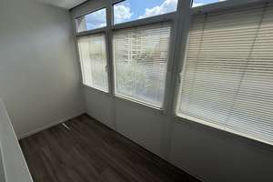 wunderschöne 4 Zimmer Wohnung mit großer Loggia. – Insterburger Str. 7, 24149 Neumühlen-Dietrichsdorf, Kiel – Vorschaubild 2