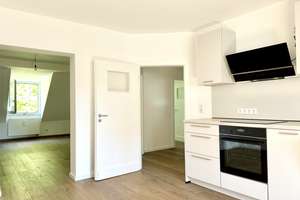 Willkommen Zuhause – 3 Zimmer + Spitzboden in Düsseldorf-Pempelfort – Die vollständige Adresse der Immobilie erhältst du vom Anbieter., 40477 Pempelfort, Düsseldorf – Vorschaubild 7