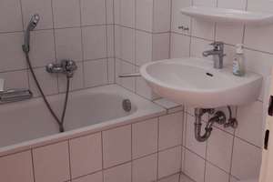 Helle gut geschnittene 1-Zimmer-Wohnung mit Südbalkon – Die vollständige Adresse der Immobilie erhältst du vom Anbieter., 80993 Alt-Moosach, München – Vorschaubild 3