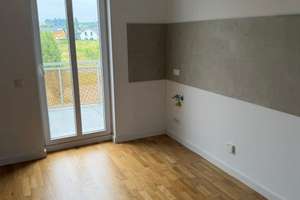 Schnell zugreifen* Schöne helle 3 RaumWE mit Balkon sucht Sie! – Westfalenweg 17, 8371 Glauchau – Vorschaubild 2