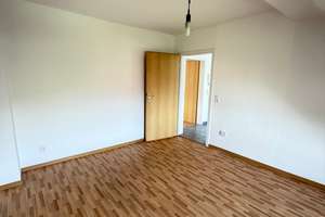 Charmante 2-Zimmer-Dachgeschosswohnung im ruhigen 3-Familienhaus in Essen – Beisenstraße 3, 45327 Katernberg, Essen – Vorschaubild 3