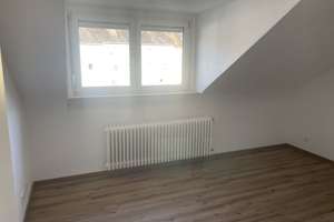 2 ZKB Dachgeschosswohnung in Bitburg zu vermieten – Die vollständige Adresse der Immobilie erhältst du vom Anbieter., 54634 Bitburg – Vorschaubild 6