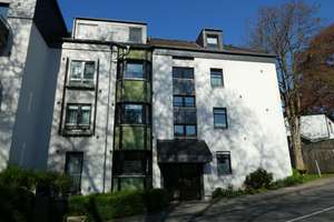 Charmante Dachgeschosswohnung mit traumhafter Dachterrasse, Parkblick und Tiefgaragenstellplatz