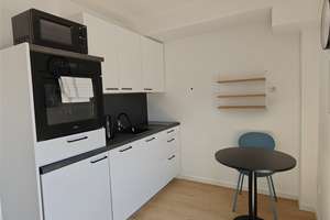 Komplett ausgestattet, Zweitbezug, Zentrale-Lage, Sonne-Balkon – Rheinstr. 51, 64283 Mitte, Darmstadt – Vorschaubild 3