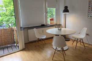 Möblierte 2-Zimmer-Wohnung mit Balkon im Herzen von Köln (Neumarkt) – All-Inclusive – ab sofort – Thieboldsgasse 117, 50676 Altstadt/Süd, Köln – Vorschaubild 1