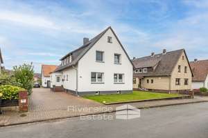 Dielmissen |  Einfamilienhaus + stylisches Ferienhaus – perfekt für Familie, Gäste oder Rendite – Die vollständige Adresse der Immobilie erhältst du vom Anbieter., 37633 Dielmissen – Vorschaubild 2