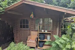 Idyllisches Einfamilienhaus mit Garten und Sauna – Frankfurt am Main – Vorschaubild 4