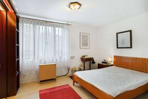 Ein Zuhause zum Wohlfühlen – familienfreundliches Split-Level-Haus mit Garten, Garage & Stellplatz – Die vollständige Adresse der Immobilie erhältst du vom Anbieter., 70439 Stammheim-Süd, Stuttgart – Vorschaubild 12