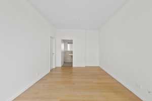Modernes Penthouse mit Weitblick – 46m² Traumterrasse, Kamin & Blick auf den Fernsehturm – Stallschreiberstrasse 27, 10117 Berlin – Vorschaubild 22