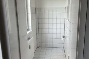 Attraktive 2-Zimmer-Wohnung mit hohen Decken im Erdgeschoss – ab 01.03.2026 verfügbar – Kampstraße 2, 45355 Bochold, Essen – Vorschaubild 9