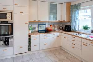 Individuelles Reihenendhaus: Viel Platz für Familie und Business – Die vollständige Adresse der Immobilie erhältst du vom Anbieter., 40885 Lintorf, Ratingen – Vorschaubild 9