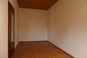 Freundliche 1,5-Zimmer-Erdgeschosswohnung mit Einbauküche in Nürnberg – Fürtherstraße 335, 90429 Muggenhof, Nürnberg – Vorschaubild 9