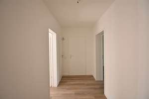 Ideal geschnittene 3-Zimmer-Wohnung mit 2 Balkonen  – Paul-Bonatz-Str. 29, 40595 Garath, Düsseldorf – Vorschaubild 2