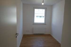 Attraktive 3-Zimmer-Wohnung mit großem Sonnenbalkon und schönem Ausblick – Die vollständige Adresse der Immobilie erhältst du vom Anbieter., 70619 Sillenbuch (Ortsteil), Stuttgart – Vorschaubild 5