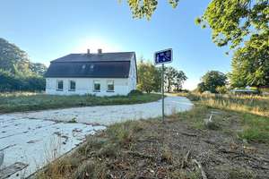 Viel Raum für Ihre Ideen - wandelbares Haus nahe dem Achterwasser auf Usedom ! Provisionsfrei ! – Dorfstraße 32, 17440 Lütow – Vorschaubild 1