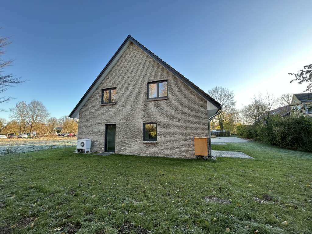 Immobilie in Brodersby - Energieeffiziente Doppelhaushälfte in ruhiger, strandnaher Lage / RECHTS - Bild 1