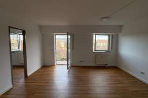* Helles großes Apartment mit schöner Aussicht - ID 6576 * – Die vollständige Adresse der Immobilie erhältst du vom Anbieter., 1127 Pieschen-Süd, Dresden – Vorschaubild 4