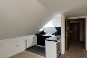 Chill-Oase im Dachgeschoss - lichtdurchflutete 2 Zimmer mit moderner EBK – Schlesierstraße 7, 38448 Vorsfelde, Wolfsburg – Vorschaubild 11