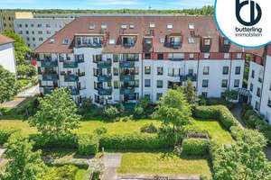 Gepflegte & clever geschnittene 1,5-Zimmer-Wohnung mit Terrasse im Dachgeschoss in ruhiger Lage
