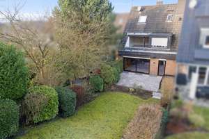 Platz für die ganze Familie – Haus mit Garten, Balkon & Kamin