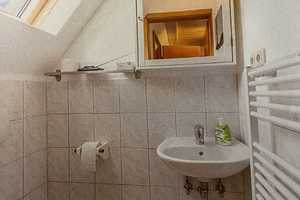 Modernisierte 4-Zimmer-Doppelhaushälfte mit Einbauküche in Ellerbek, Kiel – Klausdorfer Weg 76, 24148 Kiel – Vorschaubild 10
