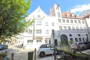 Rarität - Altstadt - Mittelalterlicher Turm - möbliert - mietfrei **provisionsfrei** – 86150 Jakobervorstadt-Nord, Augsburg – Vorschaubild 1