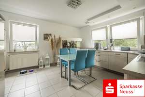 Charmante 2-Zimmer Etagenwohnung mit Ausbaureserve und Garage