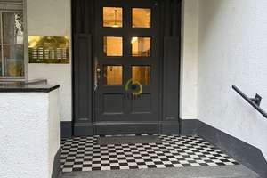 Charmanter Altbau mit Charakter: 3-Zimmer-Wohnung mit Fischgrätenparkett im 1. OG nahe Ku'damm. – Die vollständige Adresse der Immobilie erhältst du vom Anbieter., 10707 Wilmersdorf, Berlin – Vorschaubild 39