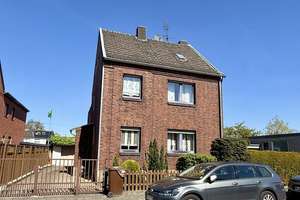 Freistehendes Einfamilienhaus mit zusätzlichem Baugrundstück  in Mönchengladbach-Wickrath – Die vollständige Adresse der Immobilie erhältst du vom Anbieter., 41189 Wickrath-Mitte, Mönchengladbach – Vorschaubild 2
