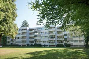 Lichtdurchflutete 3-Zimmer-Wohnung mit Balkon und Einbauküche – Flaschenträgerstraße 13, 81927 Englschalking, München – Vorschaubild 1