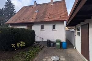 Charmantes Einfamilienhaus mit großem Garten, Anbau und viel Potenzial in Burgthann (Mimberg) – Erlenstraße 1, 90559 Burgthann – Vorschaubild 3