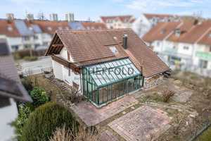 Einmaliges Wohnambiente! Großzügiges Einfamilienhaus mit Einliegerwohnung, Garten & zentraler Lage – Neu-Ulm (Kreis) – Vorschaubild 2