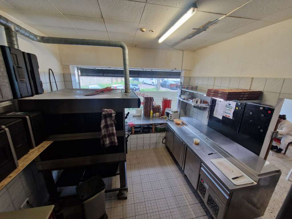 Pizzeria mit Entwicklungspotenzial – zentrale Lage & Parkplätze