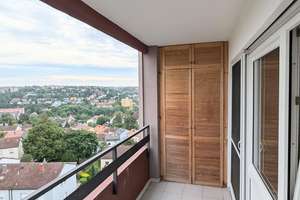 Einladung in dein/euer neues Zuhause (2 Zi, 6. Stock, Aufzug, Balkon, Stellplatz, EBK)