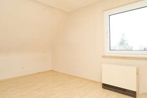 Charmante 4 Zimmer Dachgeschosswohnung – Die vollständige Adresse der Immobilie erhältst du vom Anbieter., 45289 Burgaltendorf, Essen – Vorschaubild 9