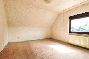 Schönes Zweifamilienhaus in toller Ruhiglage von Frechen – Die vollständige Adresse der Immobilie erhältst du vom Anbieter., 50226 Frechen – Vorschaubild 10