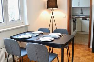 Exklusive Vollmöblierte 2-Zimmer-Wohnung mit Balkon und EBK in München – Halskestraße 12, 81379 Obersendling, München – Vorschaubild 4