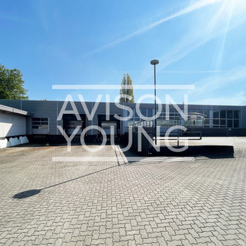 Halle mit renoviertem Büro in Lagenhorn !