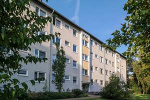 Wohnen in Fallersleben: Attraktives Zuhause im 1. OG – mit Tageslichtbad und Loggia – Die vollständige Adresse der Immobilie erhältst du vom Anbieter., 38442 Fallersleben, Wolfsburg – Vorschaubild 3