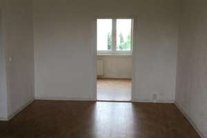 Wohnung ist für einen 3 Personenhaushalt geeignet! Küche und Bad mit Fenster – Am Dahlienheim 26, 1257 Leuben (Stadtteil), Dresden – Vorschaubild 3