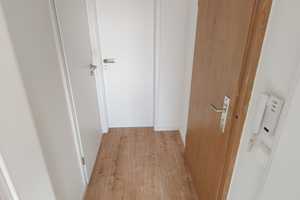 **Ideal für Singles oder Paare** Schöne 2-Raumwohnung mit Laminat und Balkon! – Hans-Grade-Straße 92, 39130 Magdeburg – Vorschaubild 6